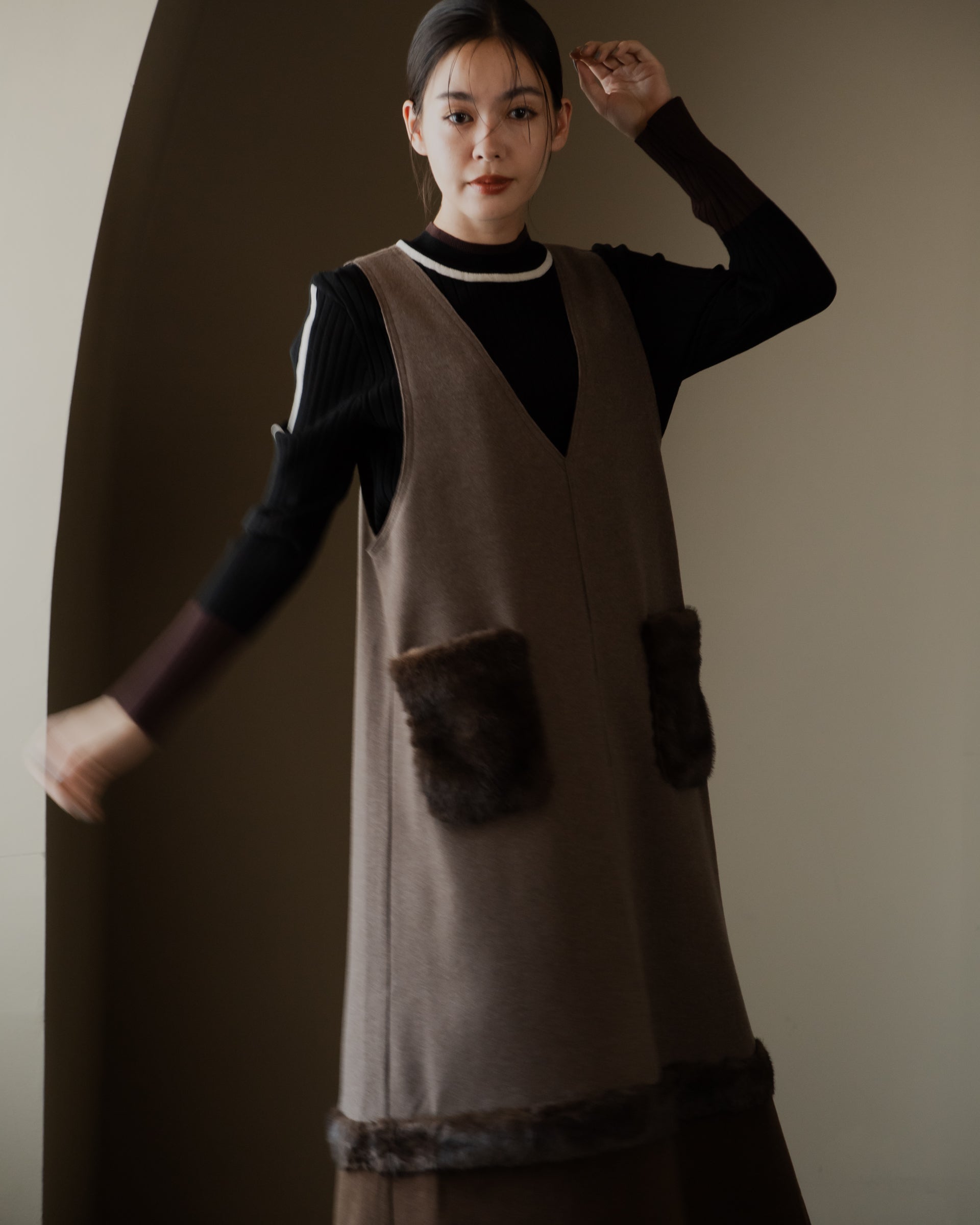 ファーポケットジャンパースカート – STYLE RAVIE