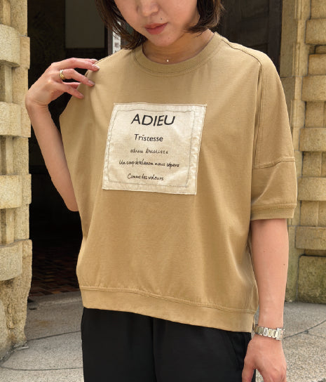 ロゴパッチTシャツ