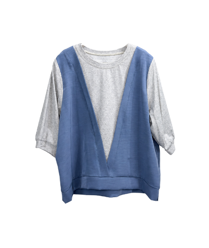 レイヤード風Vネックプルオーバー