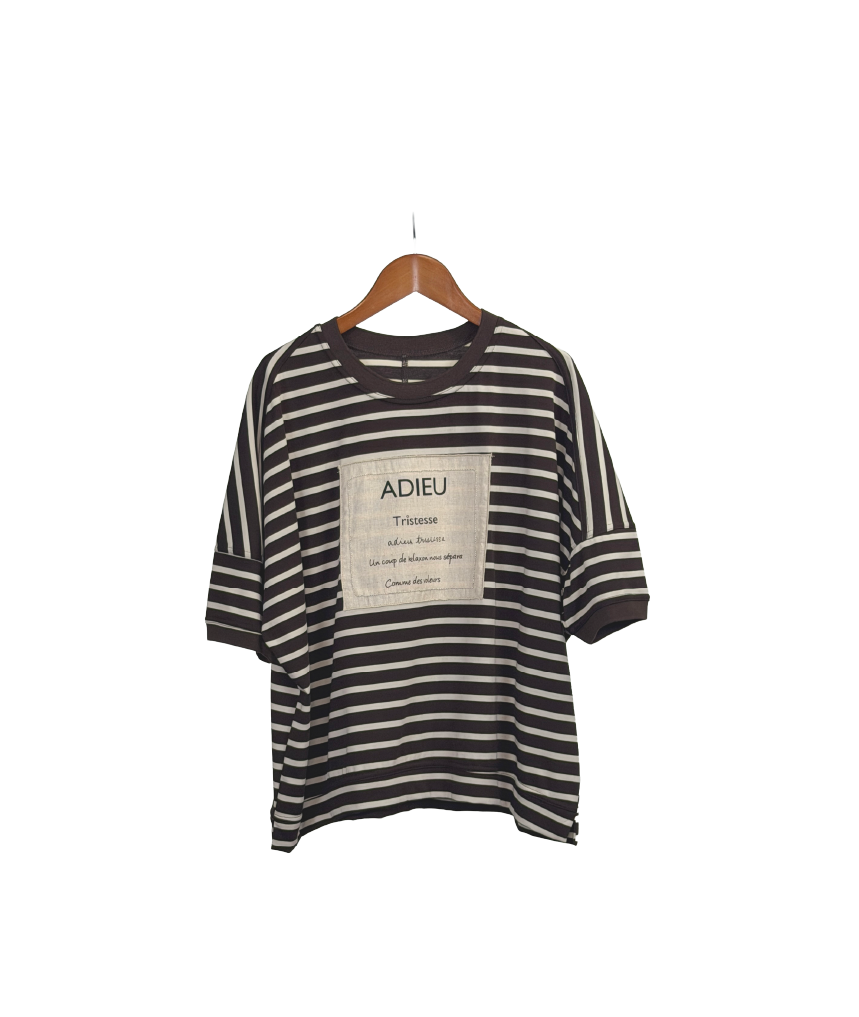 ロゴパッチTシャツ