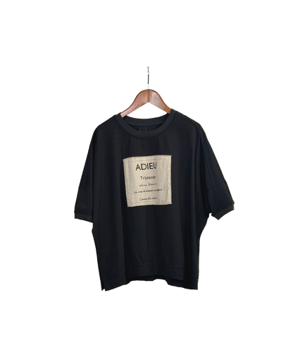 ロゴパッチTシャツ