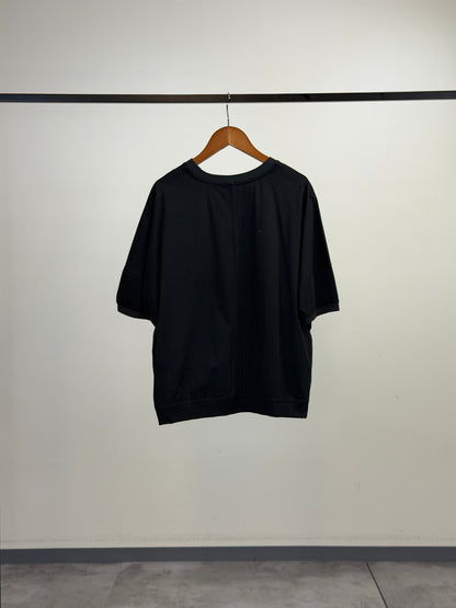 ロゴパッチTシャツ