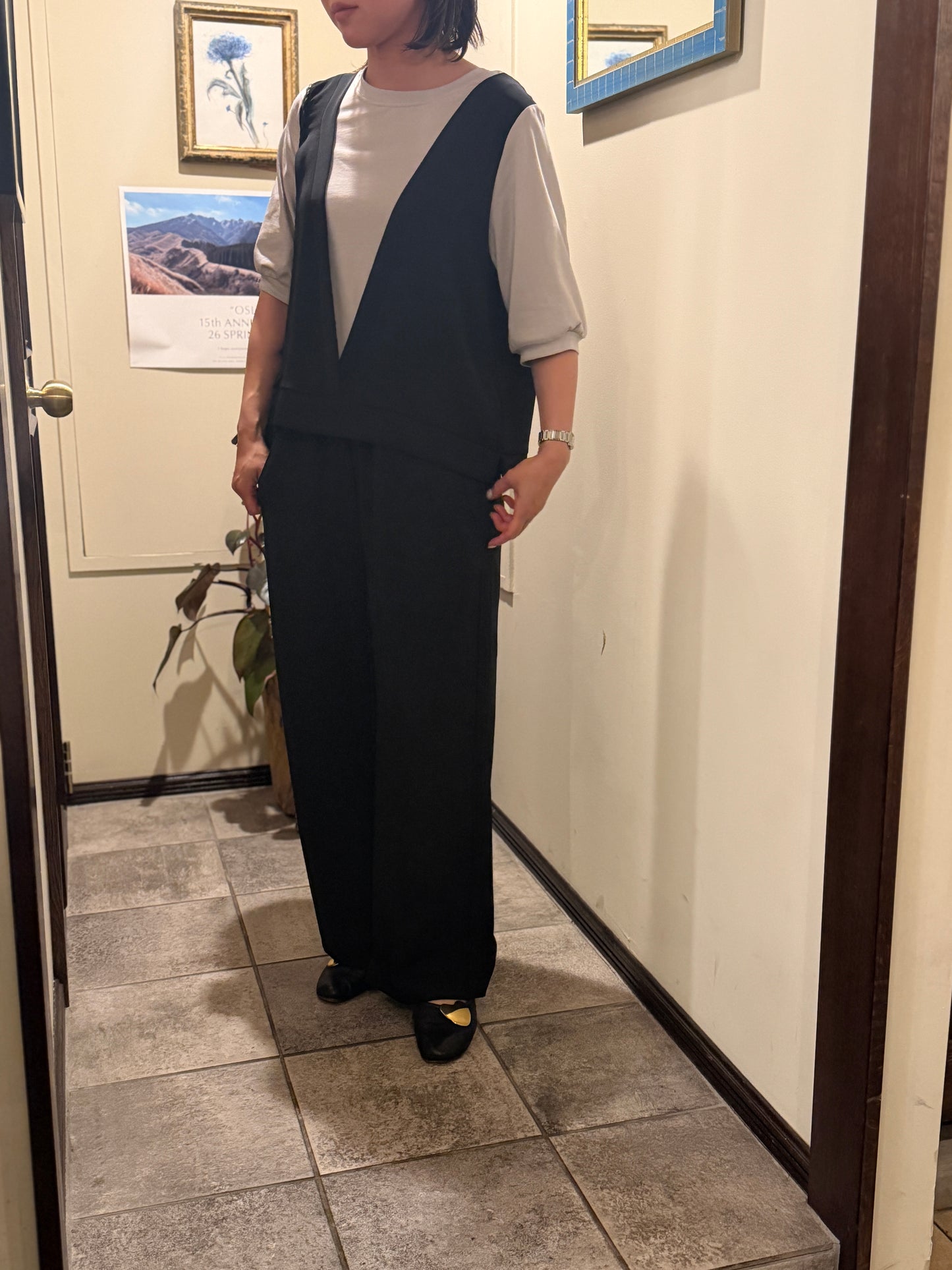 レイヤード風Vネックプルオーバー